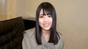 FC2PPV-3601920 在她可爱的小嘴里射出大量精液