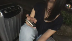 [无码]FC2PPV-932566 坐在路边的纯朴翘家女