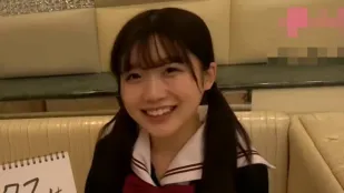 FC2PPV-4432303 第五弹可爱素人Deco酱的白虎中出自拍视频可爱素人Deco酱
