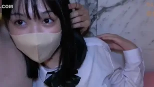 FC2PPV-3942165 纯真高中生被撩狂插高潮不止