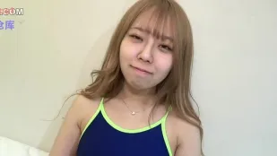FC2PPV-4621788 初次露脸女优校服激战开苞