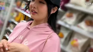 FC2PPV-4008136 阴暗学妹私下竟是饥渴猎艳狂人