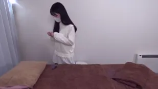 FC2PPV-4688103 黑长发丝滑美肌极品美女登场