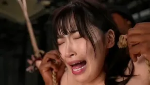 FC2PPV-4934350 爆乳嫩模遭三黑棒