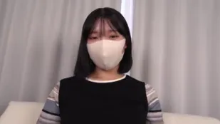 FC2PPV-4243407 美味丰满的20岁千金JD