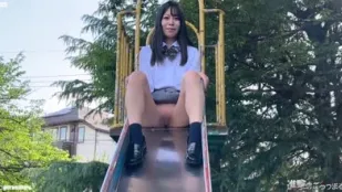 FC2PPV-4743971 完全露脸22岁的苗条光溜初拍摄户外暴露张开