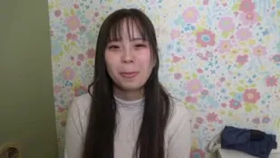 FC2PPV-3197011 皮肤白皙形似小动物的女孩