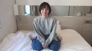 FC2PPV-3040657 清纯的短发美女