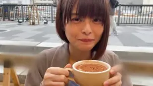 FC2PPV-1847794 在东京一家知名书店工作的短发黑发美女
