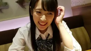 FC2PPV-1640514 东京私立学校三年级学生会长腿