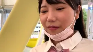 FC2PPV-3162385 肌肤柔嫩光滑的少女